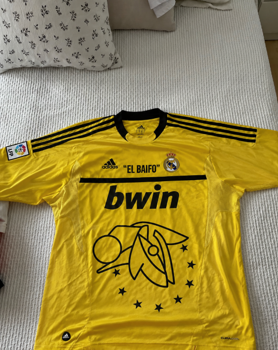 Foto de Laura Castro con su camiseta