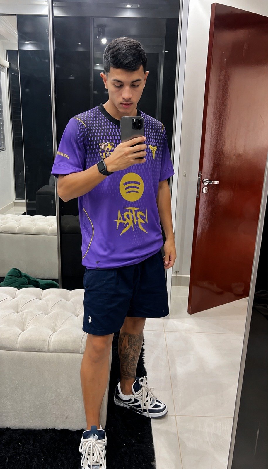 Foto de Rubén Serrano con su camiseta