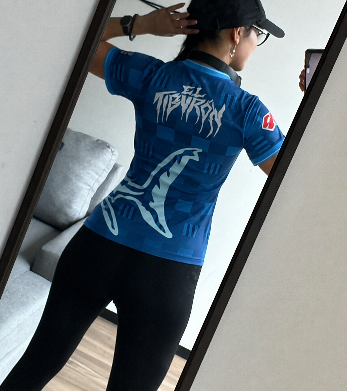 Foto de Elena Blanco con su camiseta