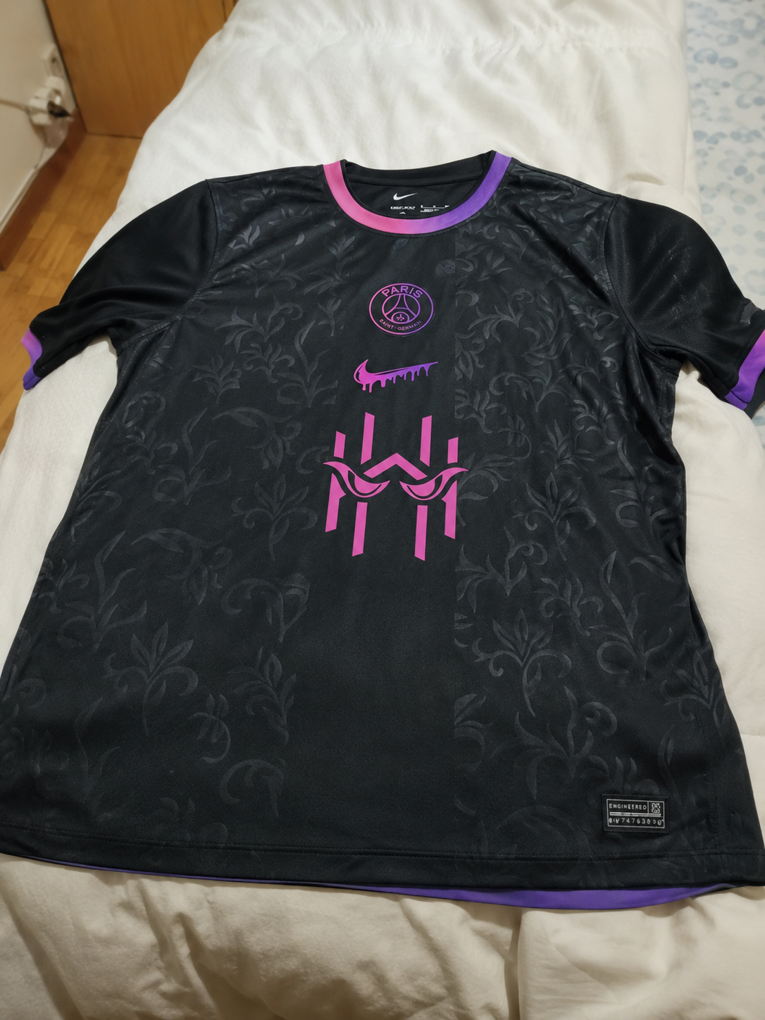 Foto de Cristina Gómez con su camiseta