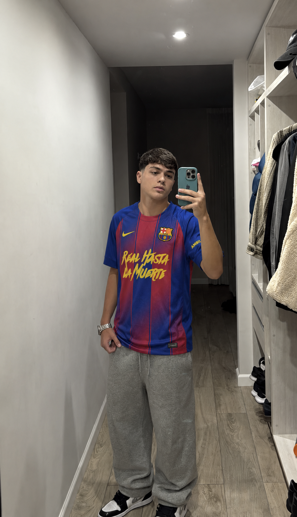 Foto de Elena Domínguez con su camiseta